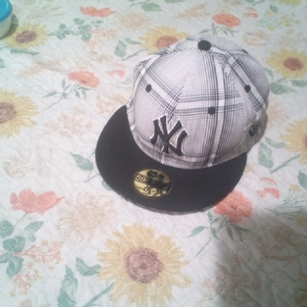 Jones New York Black and White Plaid Cap